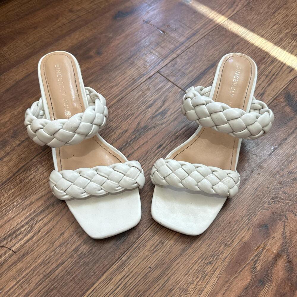 Block heel sandals